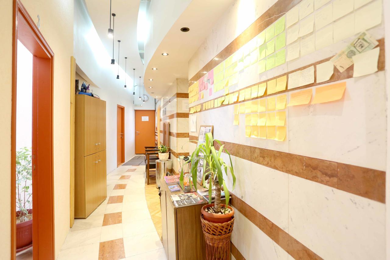 Pigeon Square Rooms Сараево Екстериор снимка