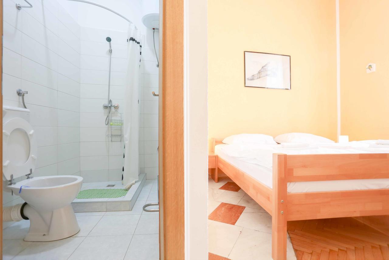 Pigeon Square Rooms Сараево Екстериор снимка